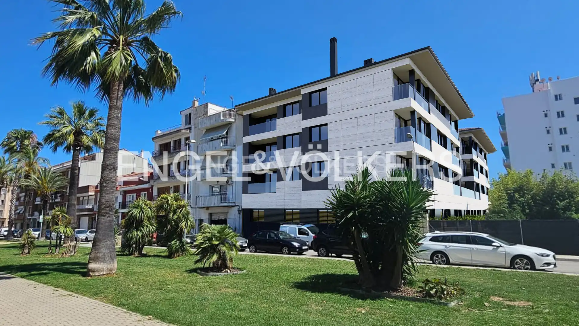 Vista exterior de Pis en venda en Pineda de Mar amb Aire condicionat, Calefacció i Terrassa