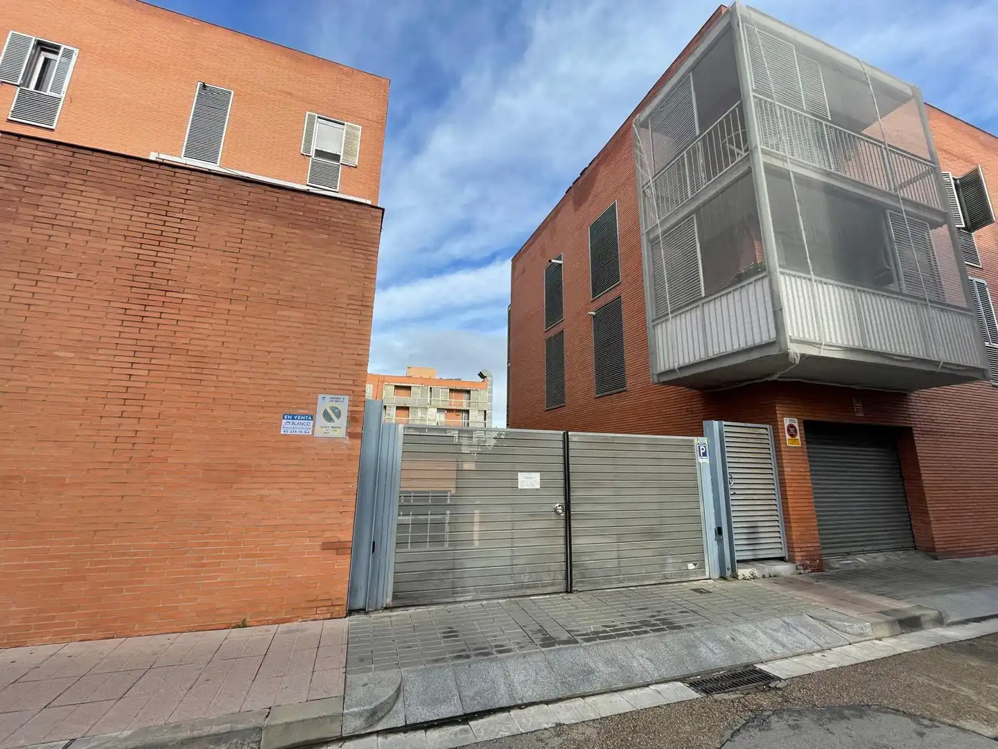 Exterior view of Garage for sale in Sant Joan Despí