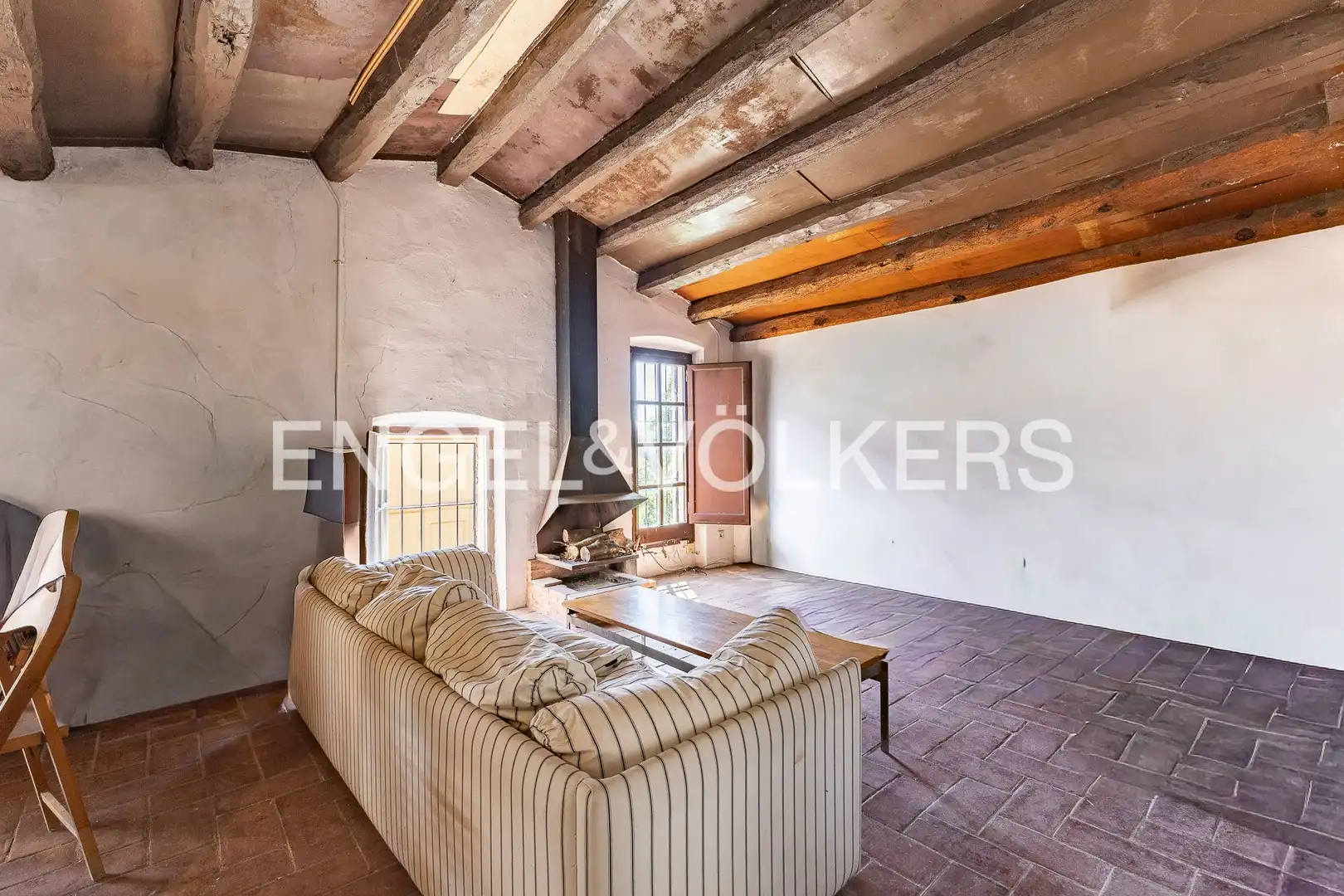 Sala d'estar de Casa o xalet en venda en Sant Andreu de Llavaneres amb Calefacció, Jardí privat i Terrassa