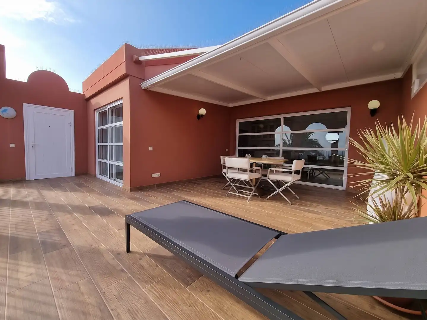 Terrasse von Wohnungen zur Miete in San Bartolomé de Tirajana mit Klimaanlage, Privatgarten und Terrasse