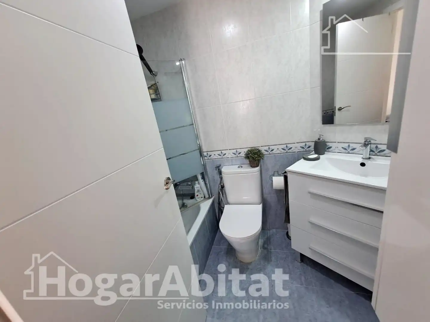 Baño de Piso en venta en Alaquàs con Aire acondicionado, Calefacción y Balcón