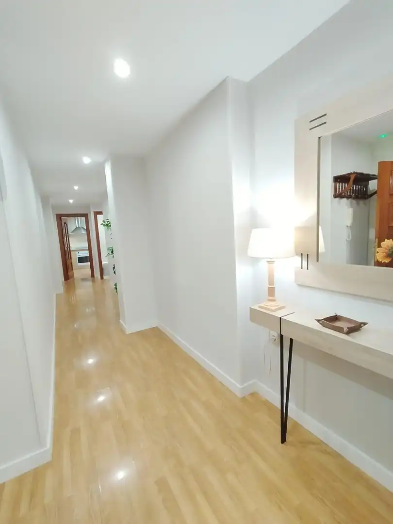 Flat for rent in Granada  with Air Conditioner, Heating and Furnished