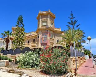 Vista exterior de Casa o xalet en venda en Guardamar del Segura amb Aire condicionat, Terrassa i Balcó