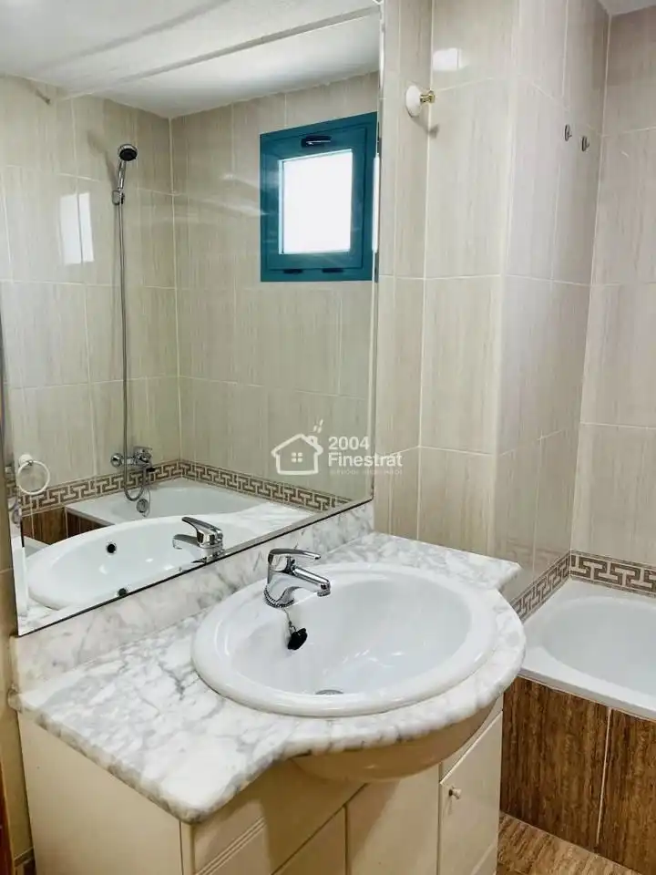 Badezimmer von Wohnungen zum Verkauf in Villajoyosa / La Vila Joiosa mit Möbliert und Gemeinschaftspool