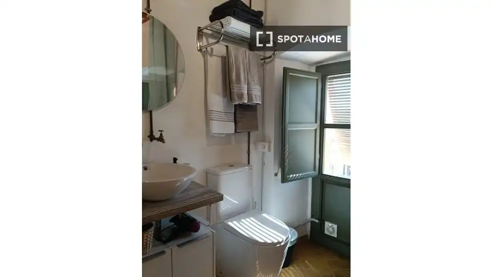 Badezimmer von Wohnung zur untervermieten in Córdoba mit Klimaanlage, Terrasse und Möbliert