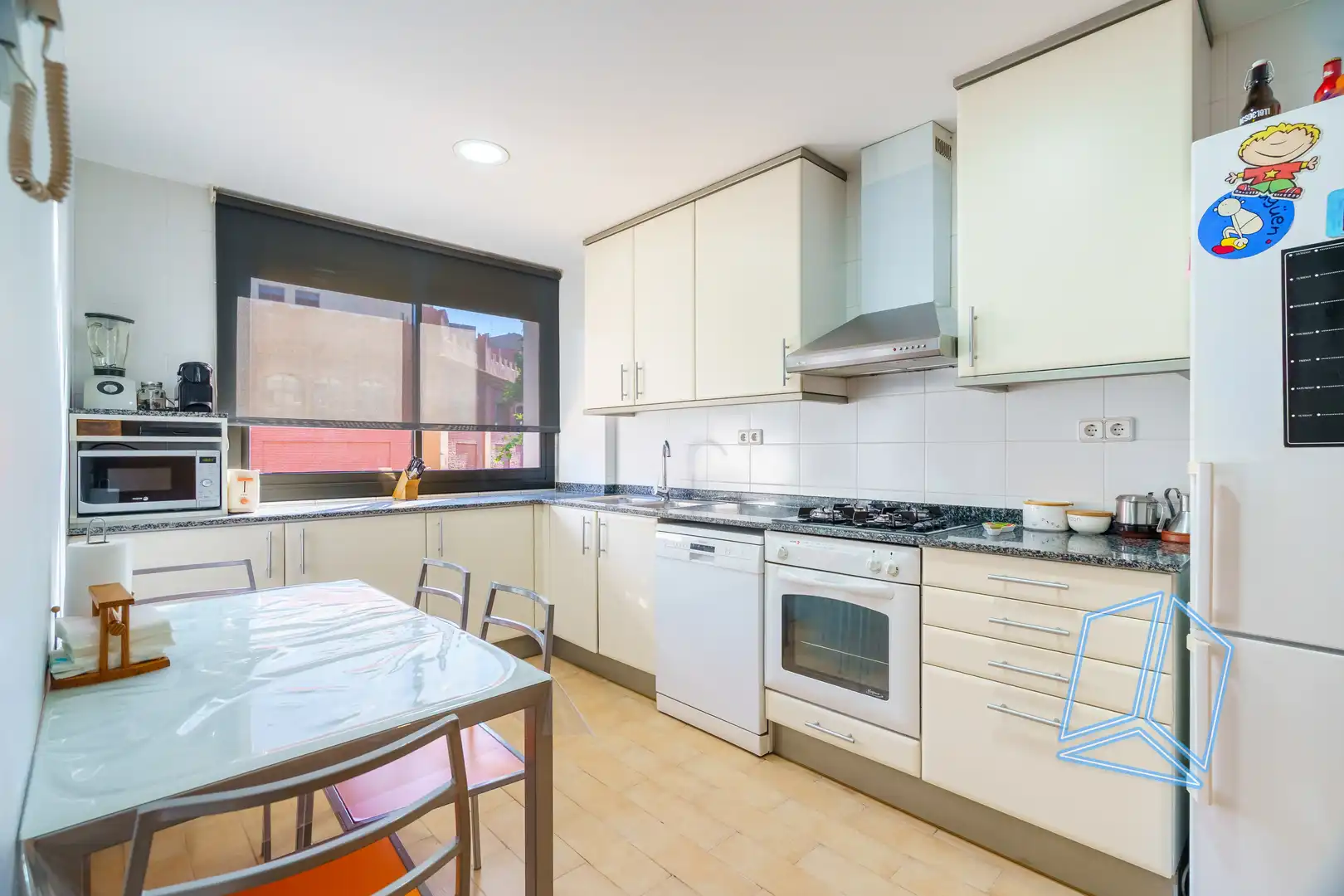 Cocina de Piso en venta en Barcelona con Calefacción