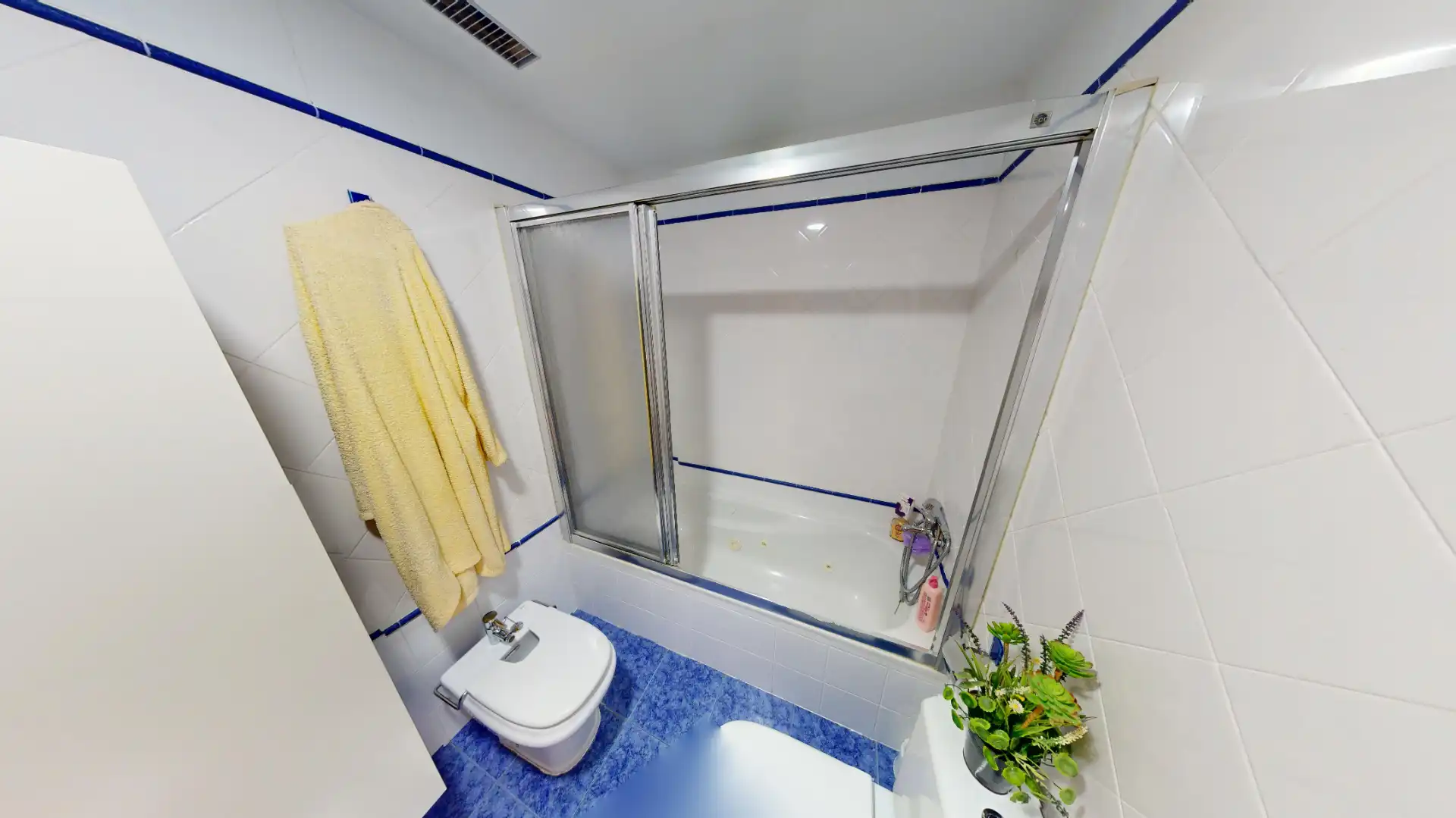 Bathroom of Flat for sale in Alicante / Alacant  with Air Conditioner, Heating and Furnished