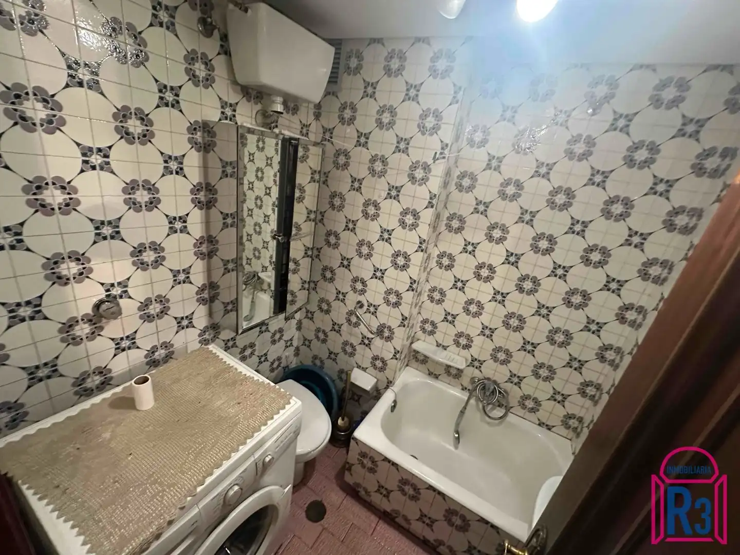 Baño de Piso en venta en León Capital  con Calefacción y Terraza