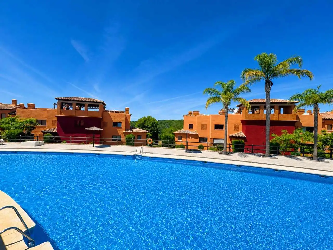 Piscina de Ático en venta en Casares con Aire acondicionado, Calefacción y Terraza