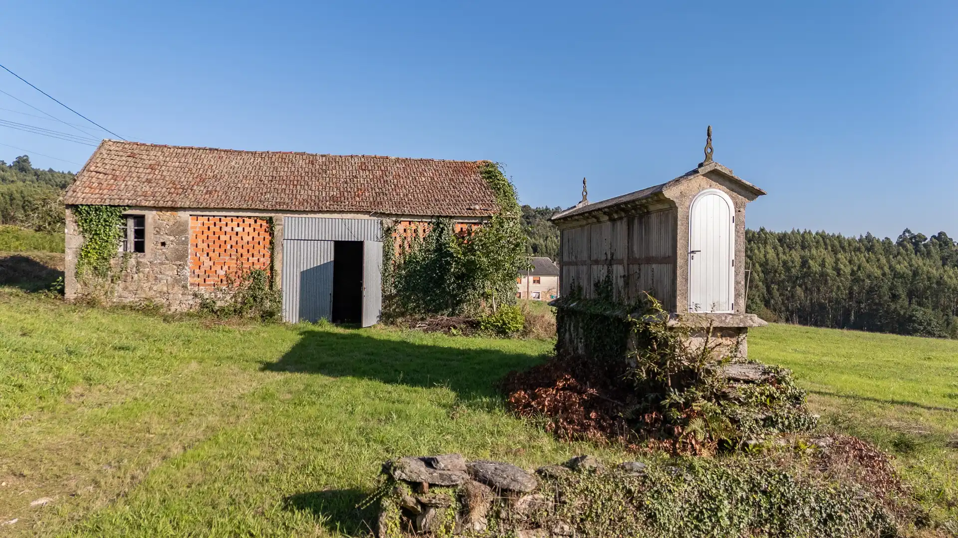 Finca rústica en venda en Monfero amb Moblat