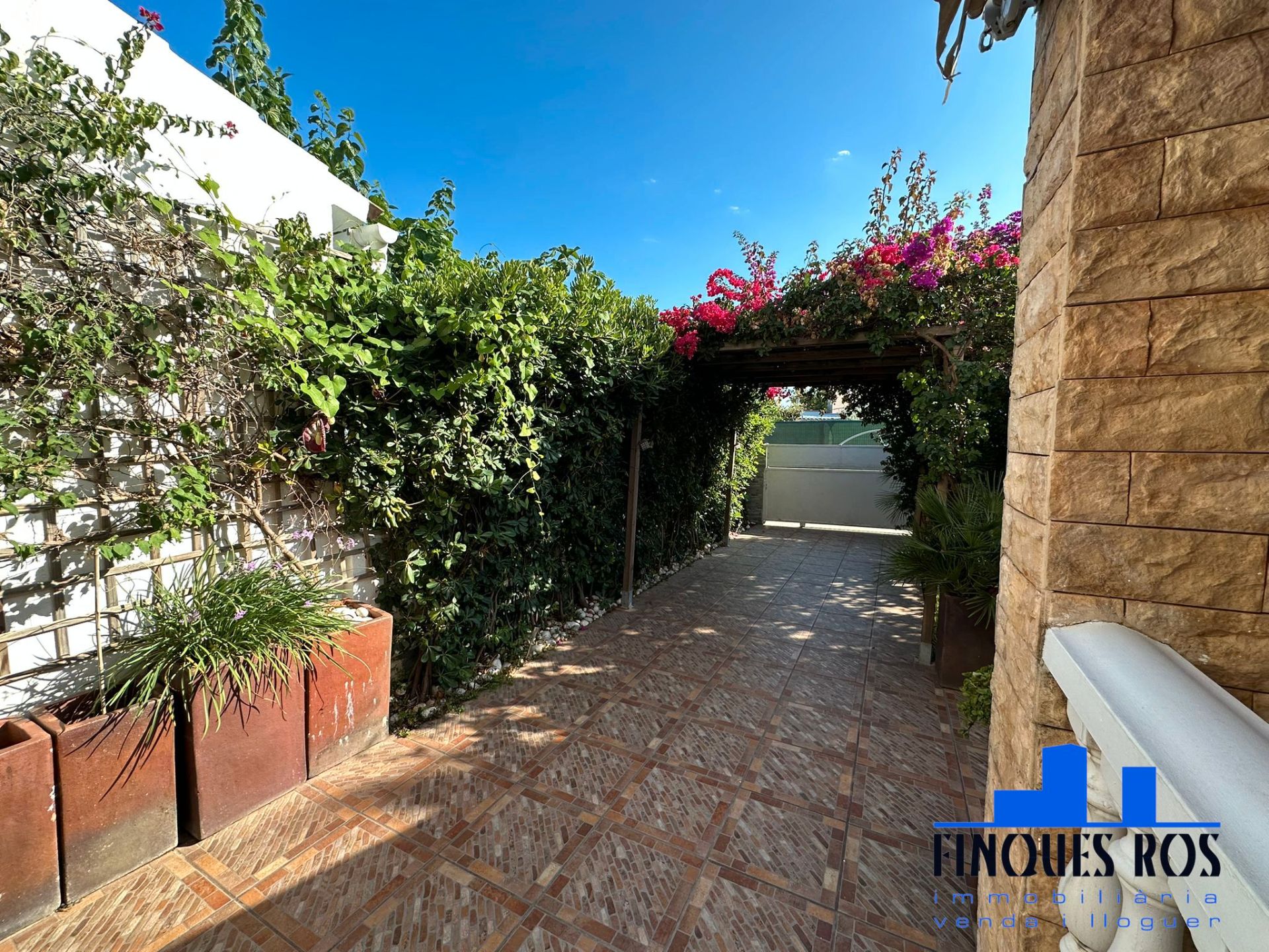 Exterior view of House or chalet for sale in Vinaròs  with Heating, Private garden and Parquet flooring