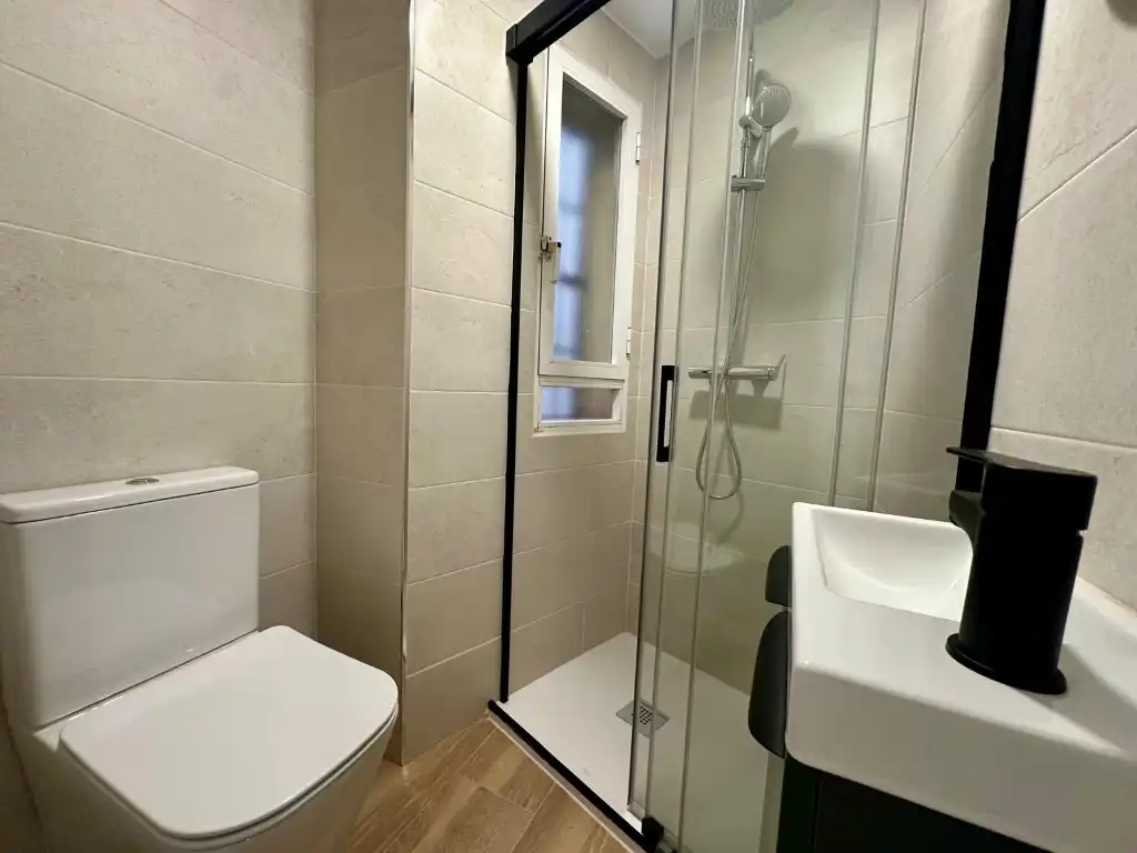 Badezimmer von Wohnung zur untervermieten in Córdoba
