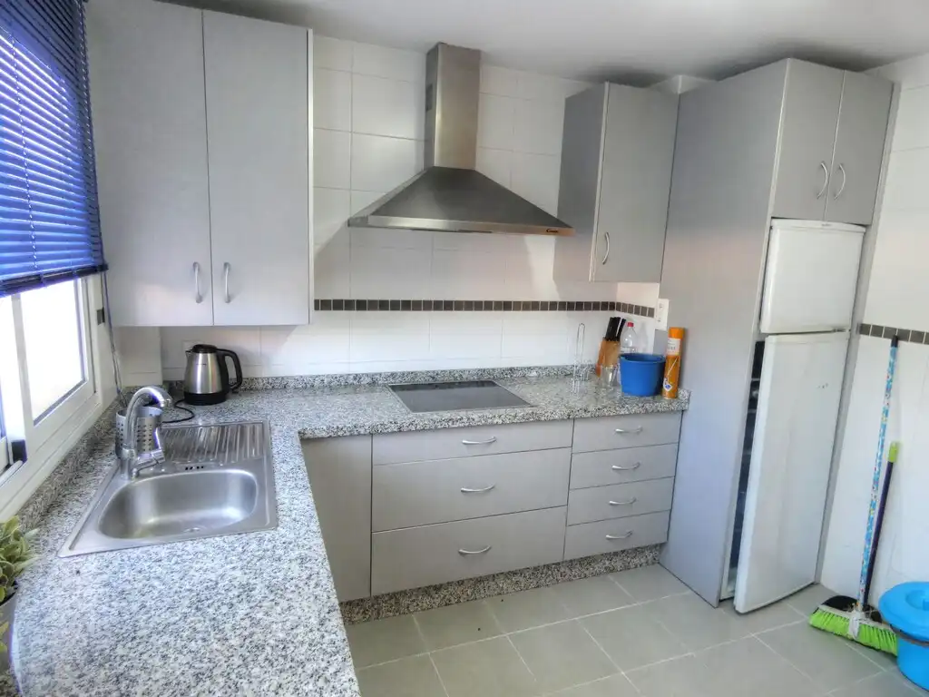 Cocina de Casa adosada de alquiler en Vélez-Málaga con Aire acondicionado, Terraza y Piscina