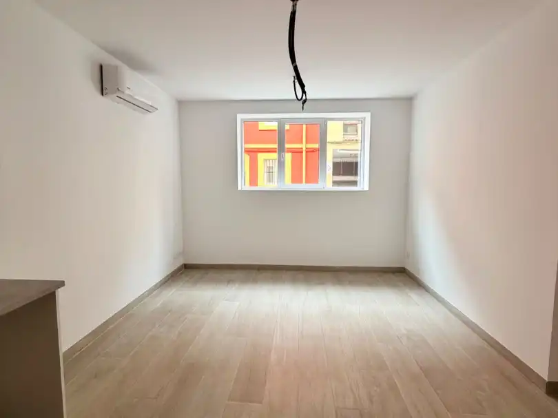 Flat for sale in  Tarragona Capital  with Air Conditioner