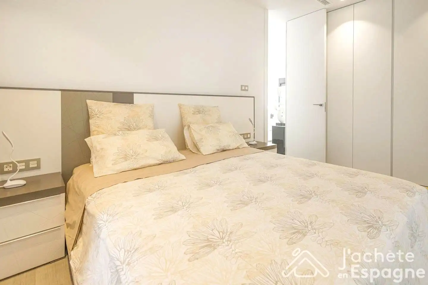 Haus mit Pool zum Verkauf in calle d'Equador, imagen 17
