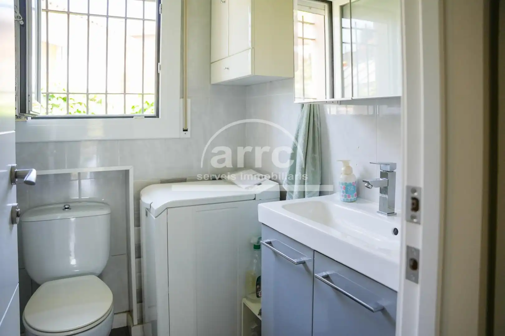 Bathroom of Houses for sale in Cabrils  with Heating, Private garden and Parquet flooring