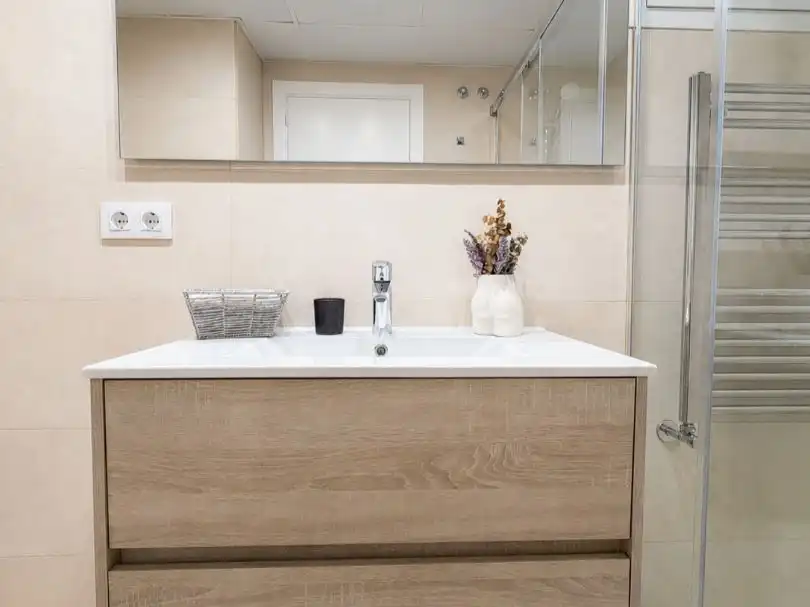 Badezimmer von Wohnung zum Verkauf in Las Rozas de Madrid mit Klimaanlage, Terrasse und Schwimmbad