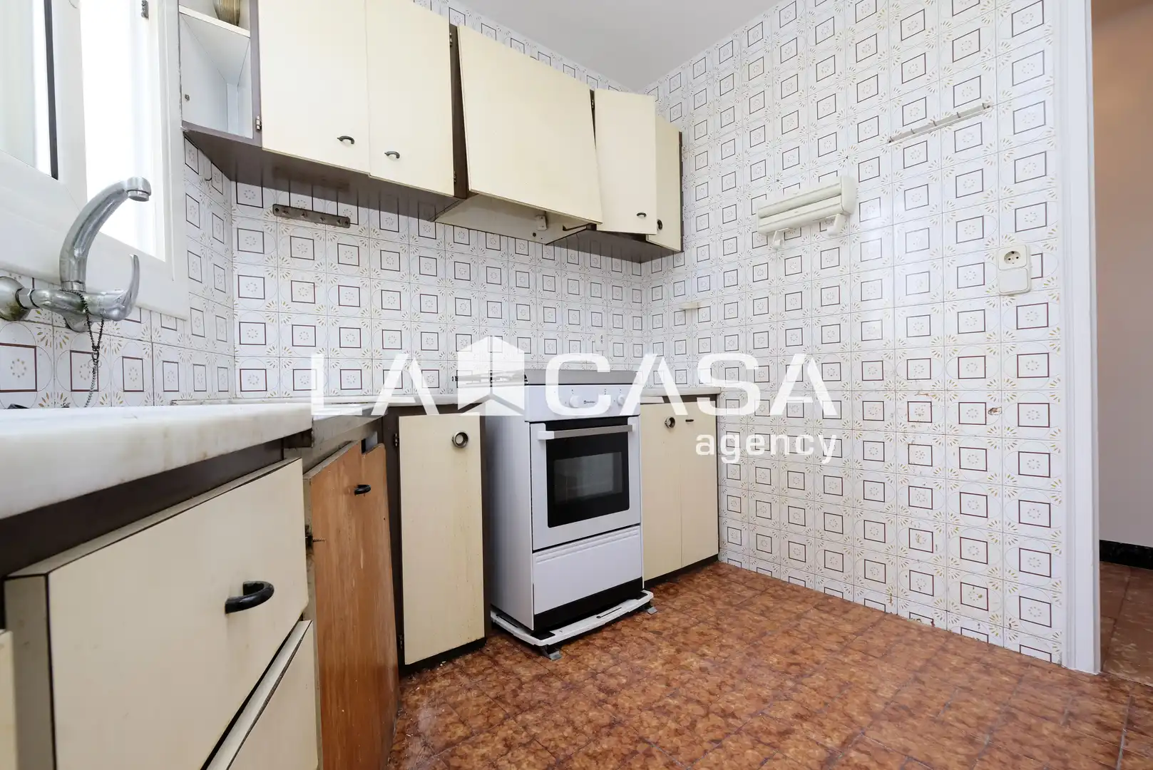 Cocina de Piso en venta en Barcelona con Balcón