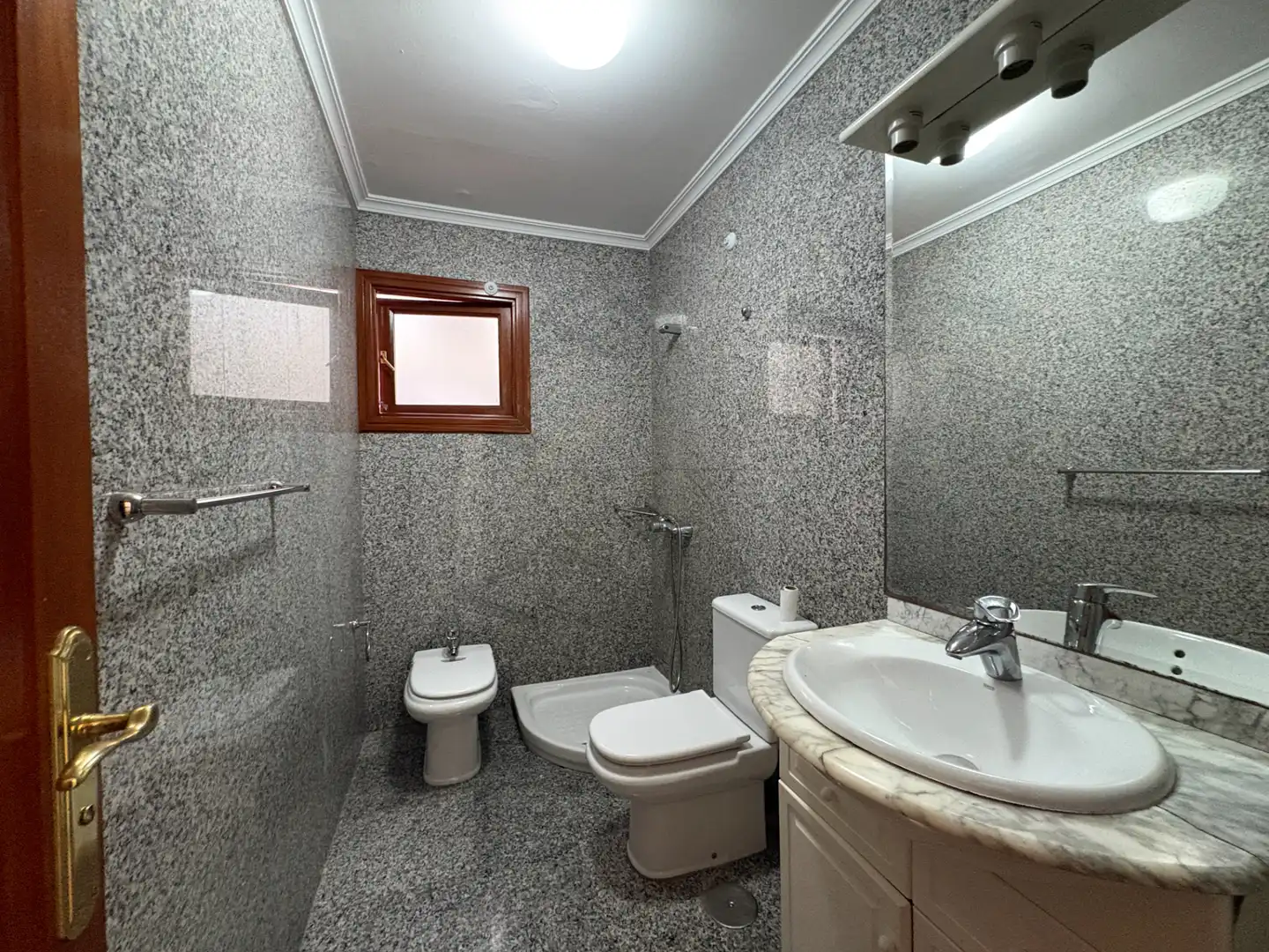 Baño de Piso en venta en Las Palmas de Gran Canaria con Horno y Balcón