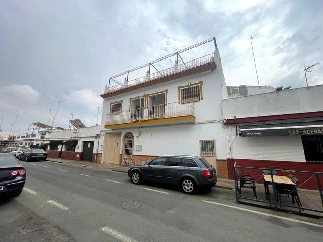 Casa-chalet en Venta en Hornero en Los Molinos