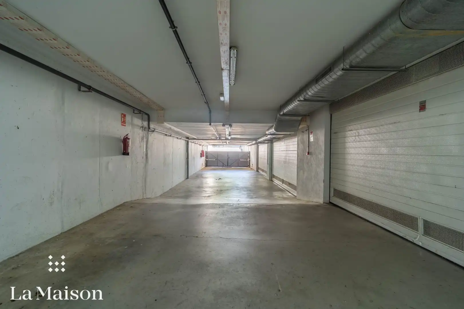 Parking de Casa adosada en venta en Cabrils con Aire acondicionado, Calefacción y Jardín privado