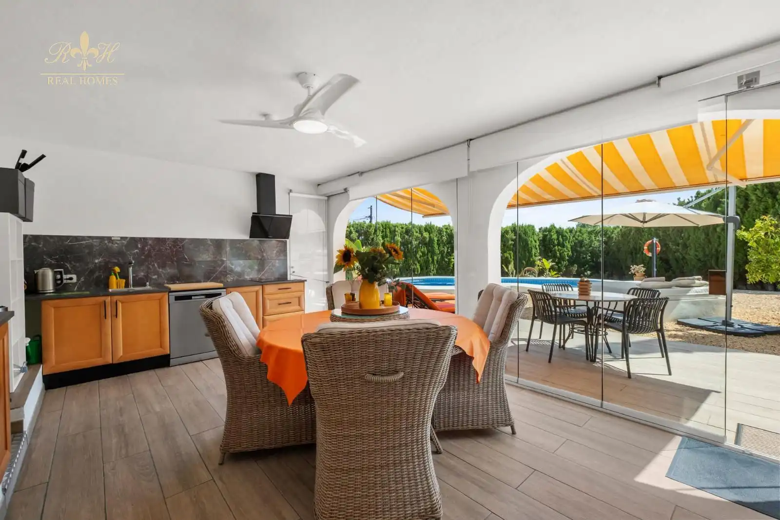Terraza de Casa o chalet en venta en La Nucia con Aire acondicionado, Piscina y Amueblado