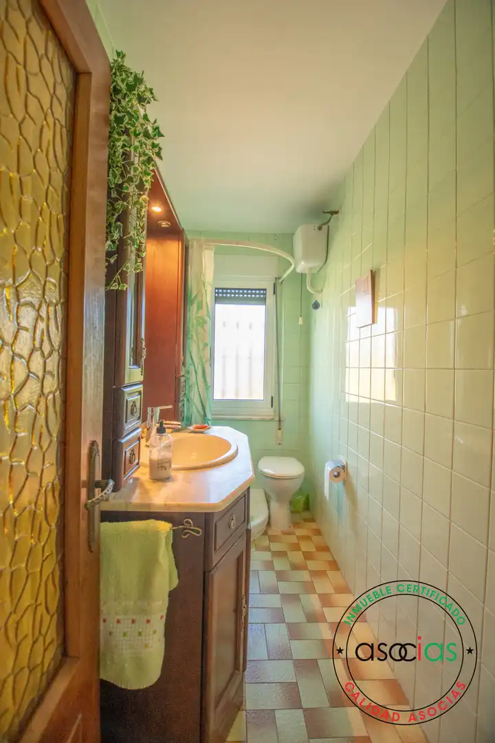 Baño de Casa o chalet en venta en Villaviciosa con Calefacción, Jardín privado y Parquet