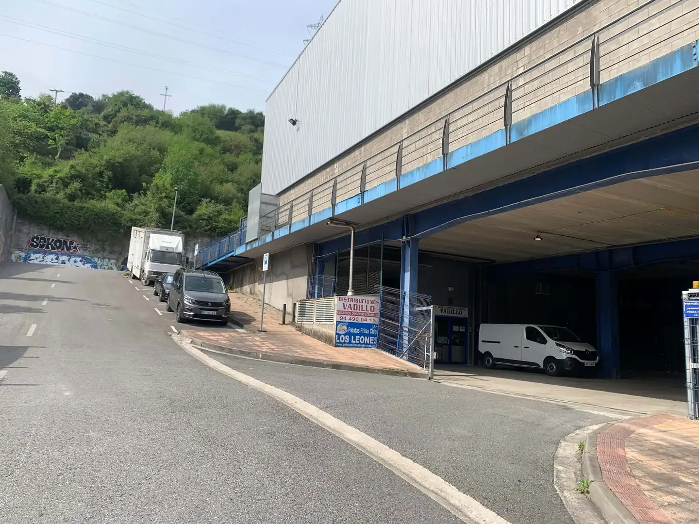 Aparcament de Nau industrial en venda en Barakaldo 