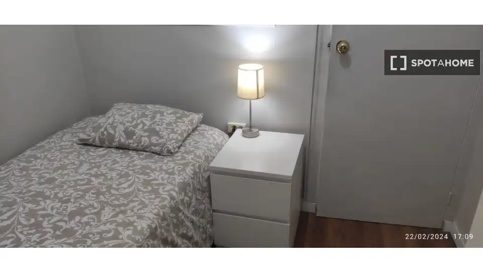 Bedroom of Flat for share in Collblanc - La Torrassa