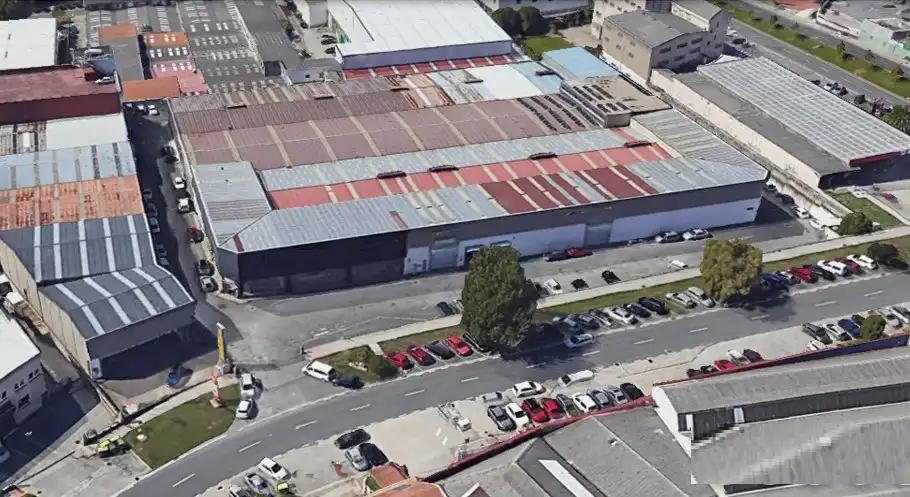 Außenansicht von Fabrikhallen zur Miete in A Coruña Capital 