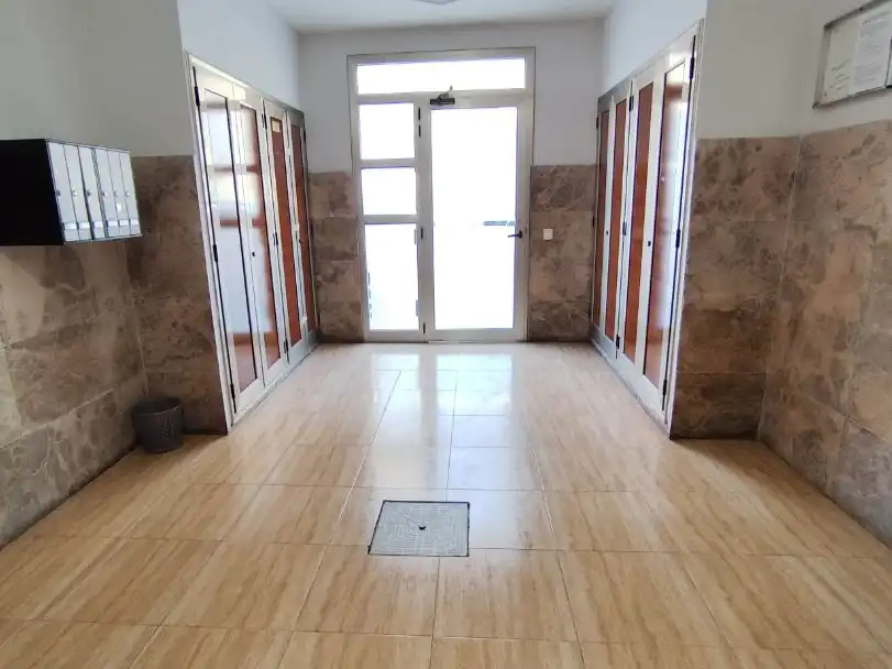 Flat with lift for sale in Carrer Vint-I-Tres Baix 1, imagen 2