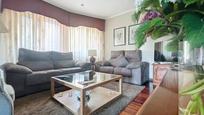 Living room of Single-family semi-detached for sale in Santiago de Compostela   with Terrace and Balcony