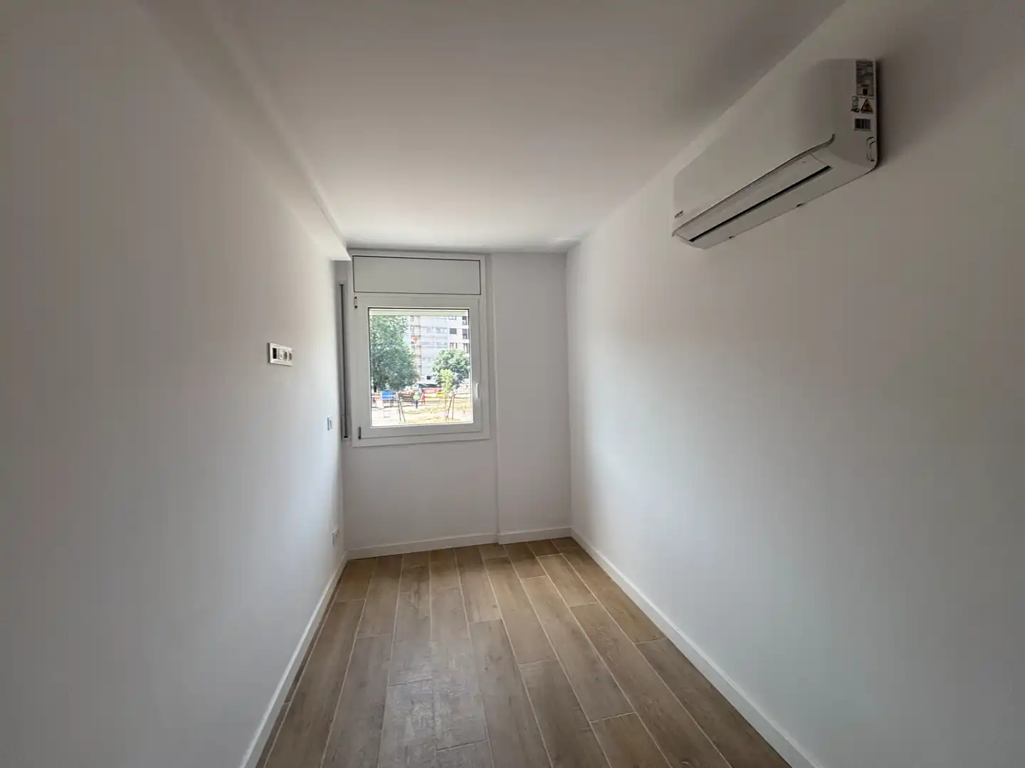 Habitación de Piso en venta en Girona con Aire acondicionado, Calefacción y Terraza