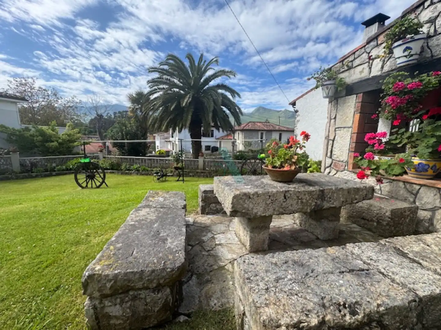 Terrassa de Casa o xalet en venda en Llanes amb Jardí privat