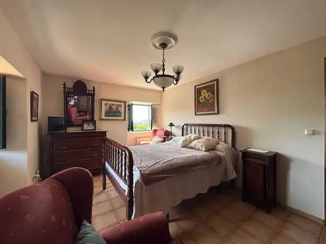 Dormitori de Casa o xalet de lloguer en Valdoviño amb Calefacció, Jardí privat i Parquet