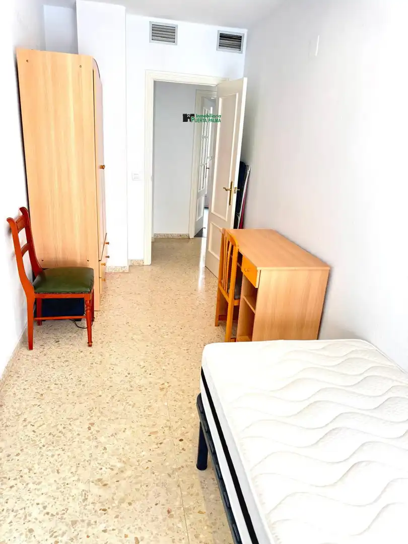 Habitación de Piso de alquiler en Badajoz con Aire acondicionado, Calefacción y Amueblado