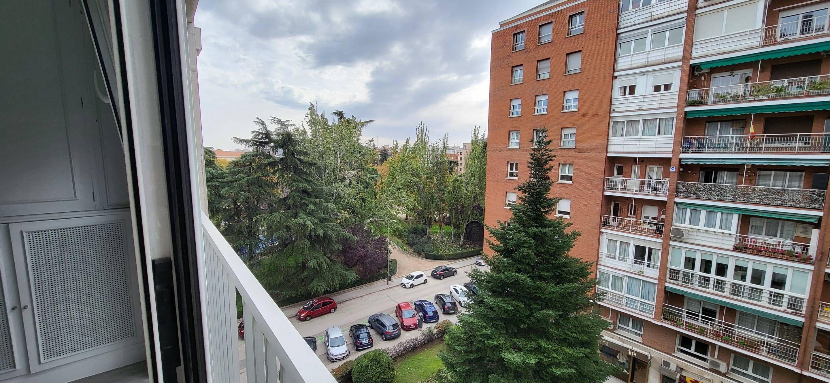 Vista exterior de Pis de lloguer en  Madrid Capital amb Aire condicionat, Calefacció i Terrassa