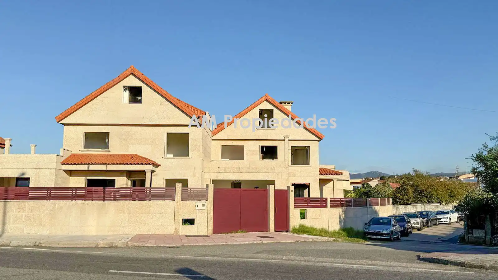 Vista exterior de Casa adosada en venda en Baiona amb Calefacció, Jardí privat i Terrassa