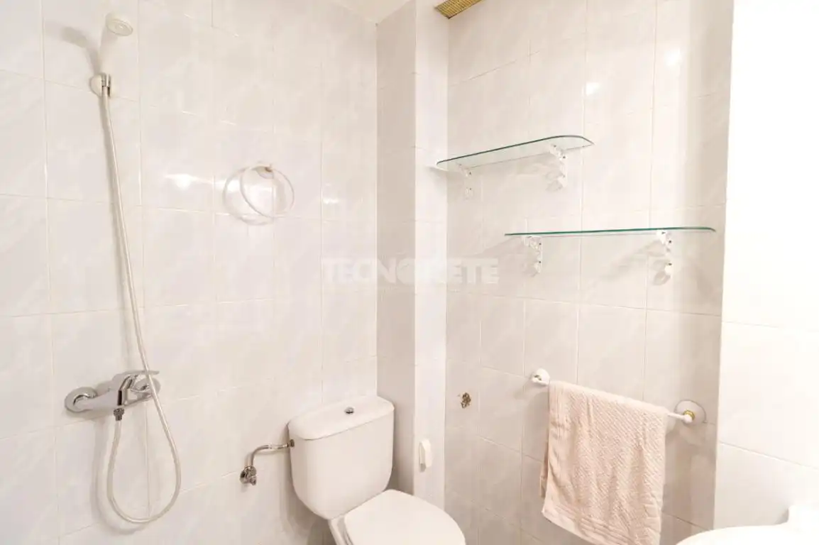 Baño de Piso en venta en Toledo con Calefacción