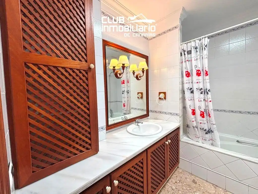 Bathroom of Flat for rent in Santa Cruz de Tenerife  with Terrace