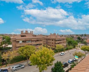 Exterior view of Duplex to rent in Pozuelo de Alarcón  with Air Conditioner, Terrace and Swimming Pool