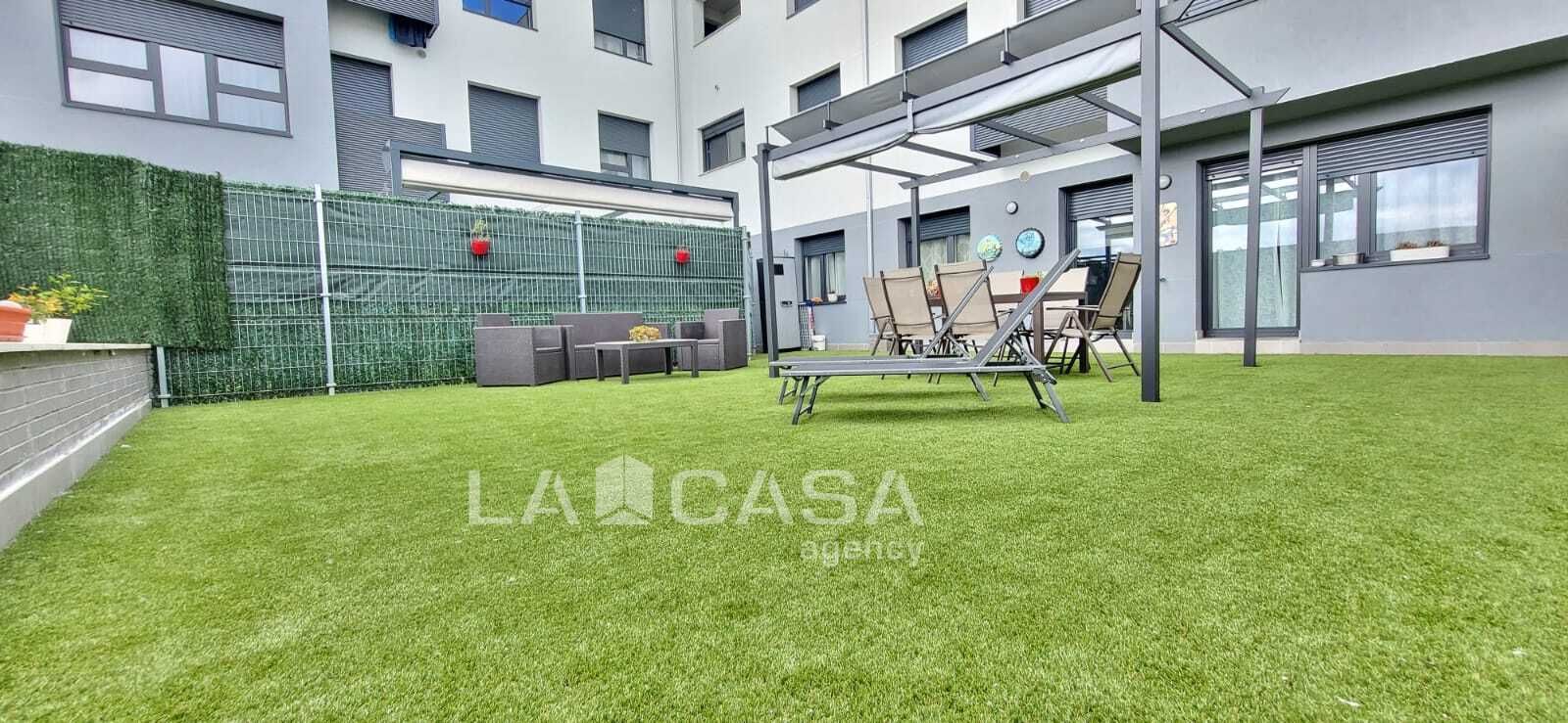 Terrace of Flat for sale in Santovenia de Pisuerga  with Heating, Terrace and Storage room