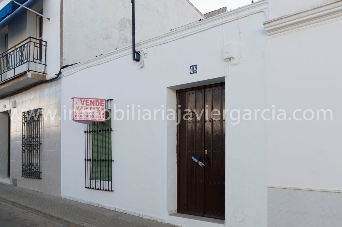 Exterior view of House or chalet for sale in Villafranca de los Barros