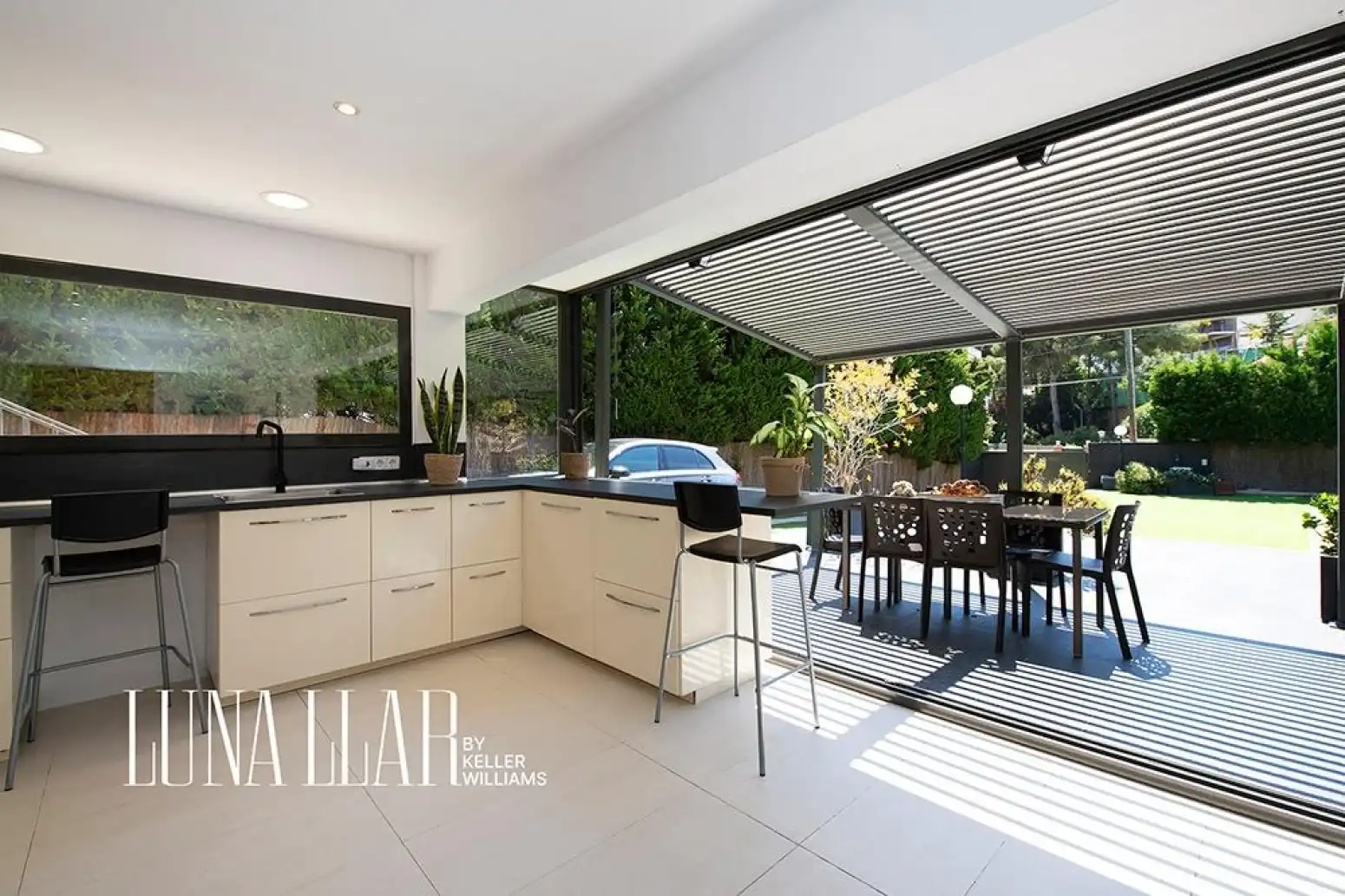 Terrace of Houses for sale in Castelldefels  with Air Conditioner, Heating and Parquet flooring