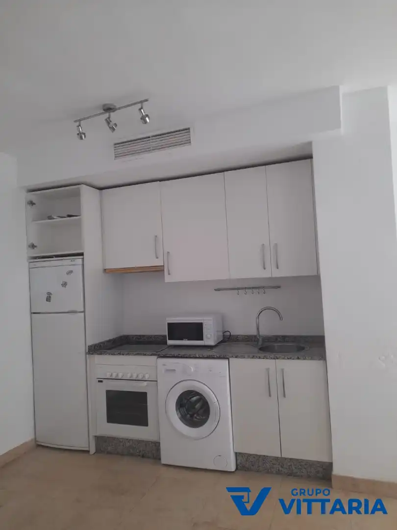 Flat with lift for sale in Avenida de la Envía, imagen 5