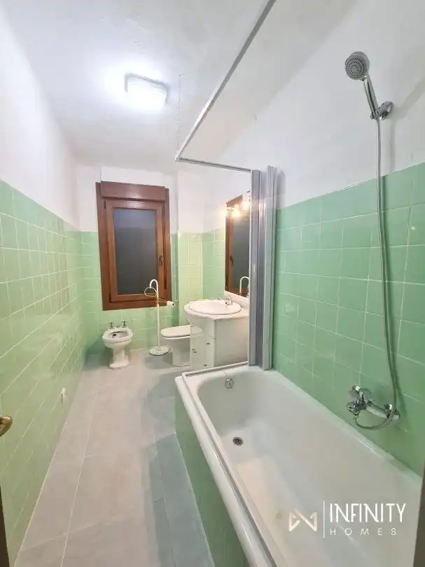 Bathroom of Flat for rent in Mungia  with Heating, Terrace and Balcony