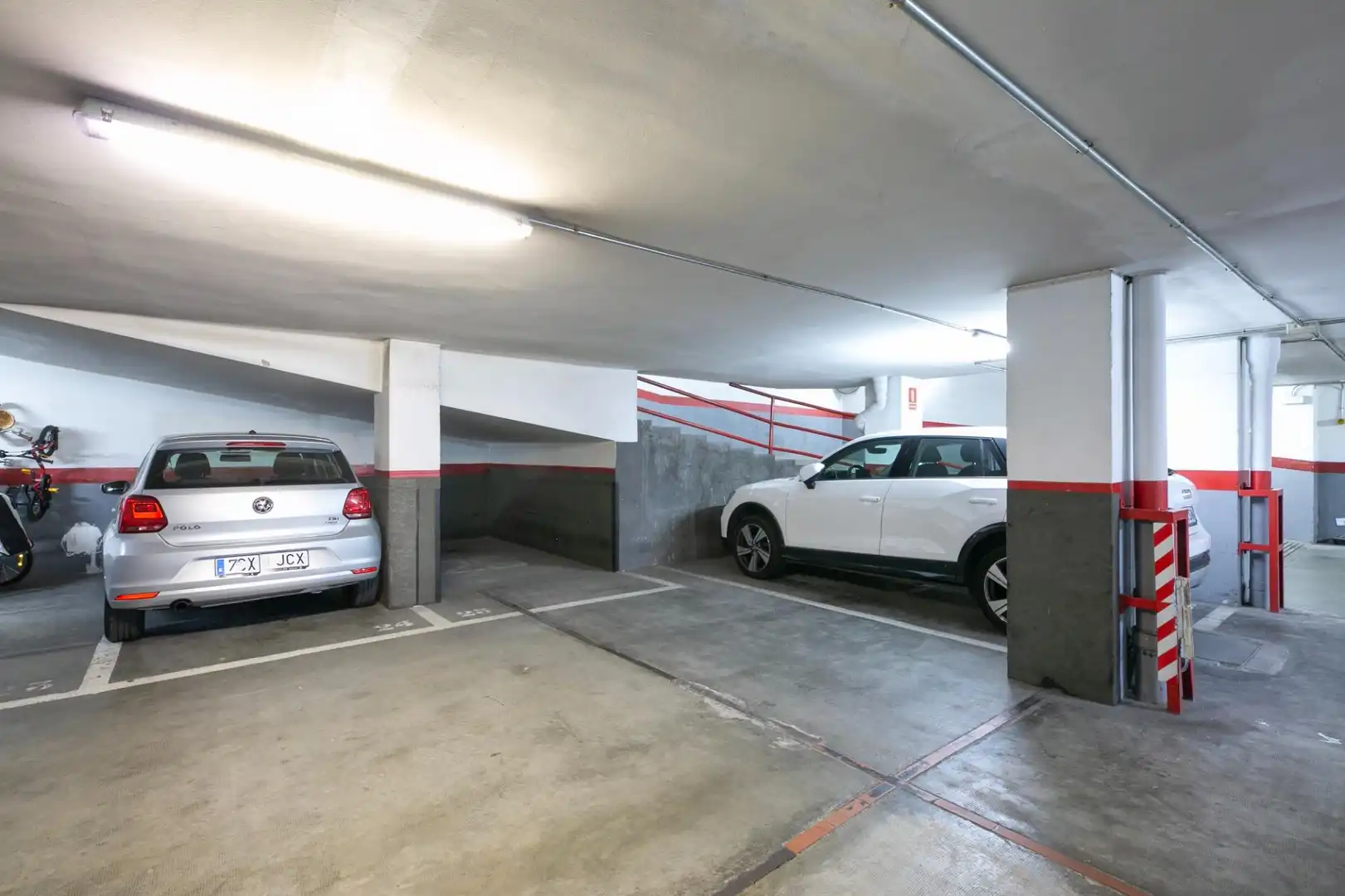 Parking de Piso en venta en Barcelona con Calefacción, Parquet y Terraza