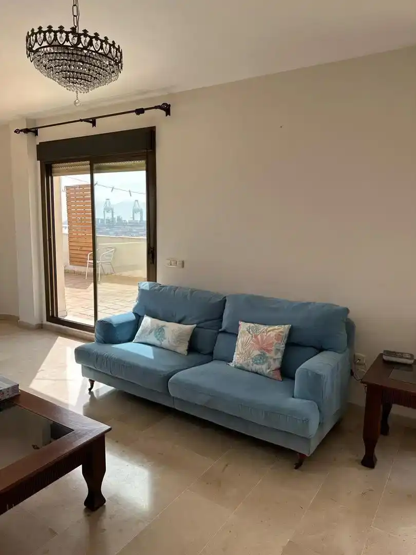 Sala d'estar de Àtic en venda en Algeciras amb Aire condicionat