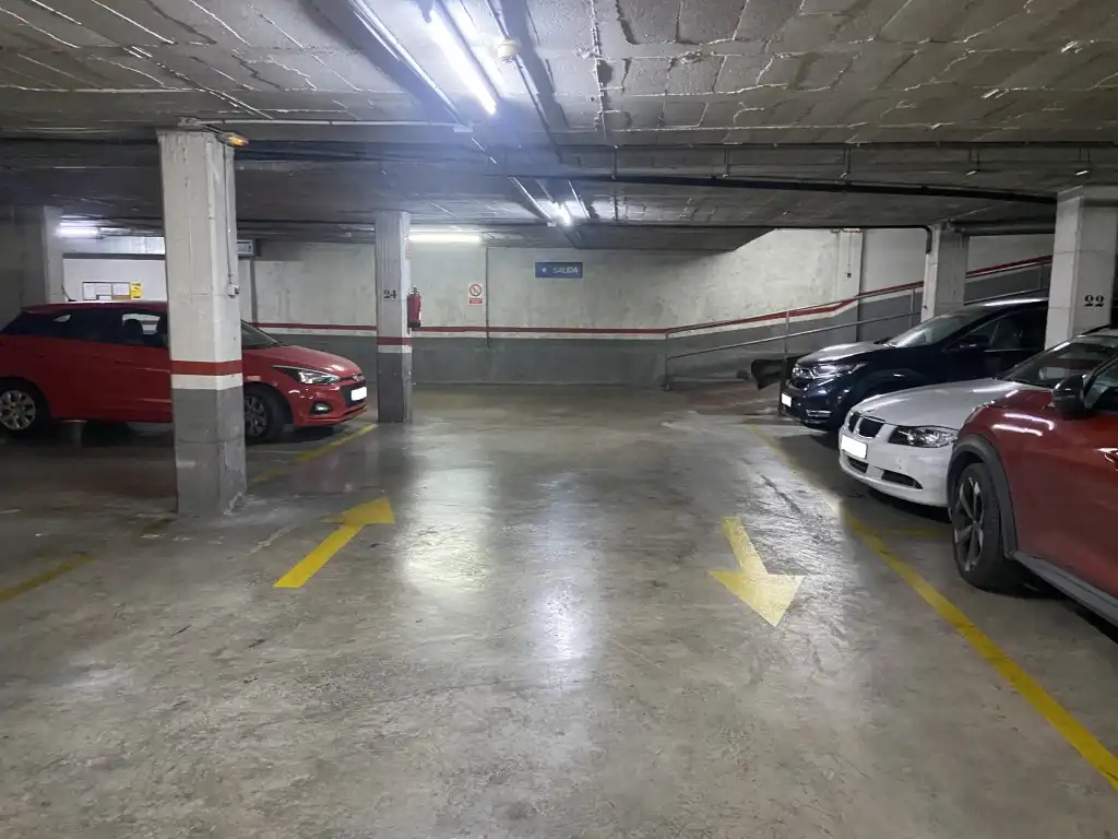 Einzelparkplatz zum Verkauf in Sants, imagen 2