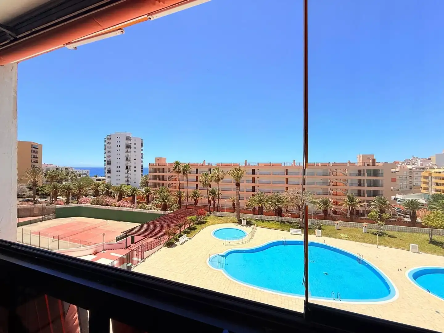 Piscina de Apartamento en venta en Arona con Terraza y Piscina comunitaria